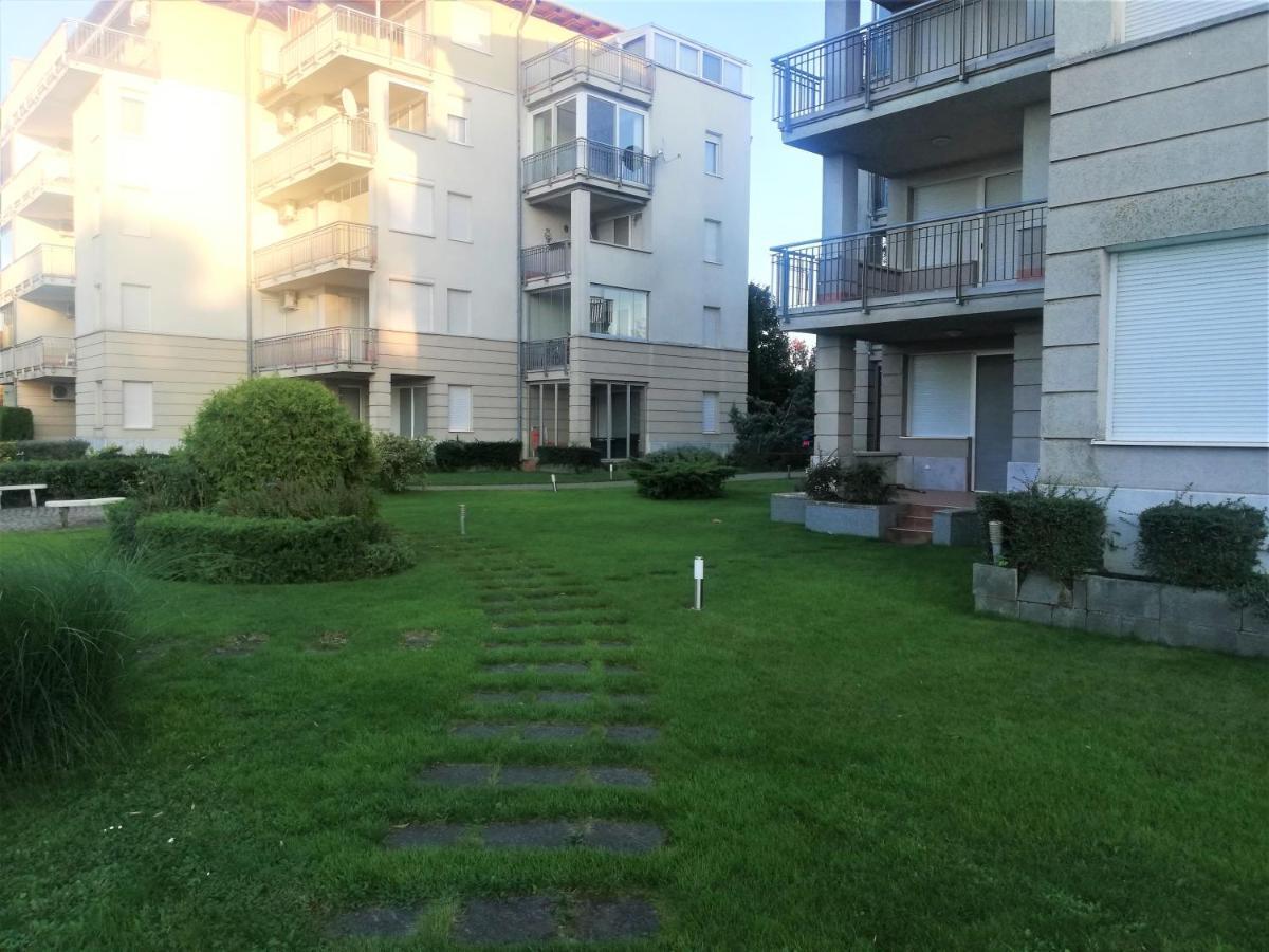 Bella Golden Beach Siofok Exterior photo